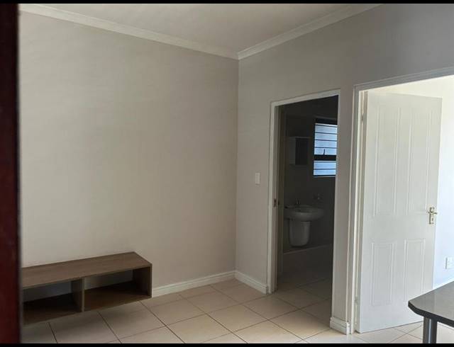 1 BEDROOM APARTMENT FOR SALE IN LANSDOWNE